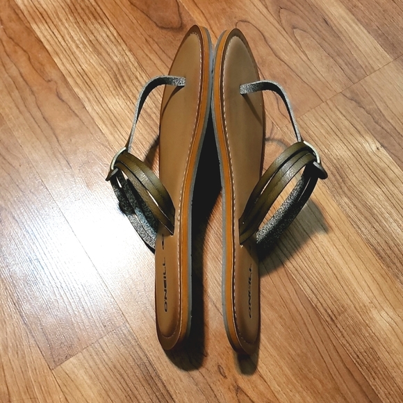 O'Neill Sandals - Picture 3 of 3